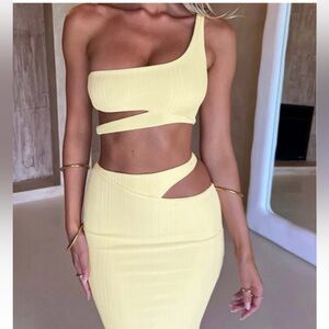 Chic One-Shoulder Yellow Dress
